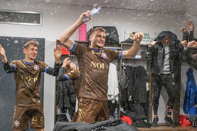 振奋球队士 振奋球队士